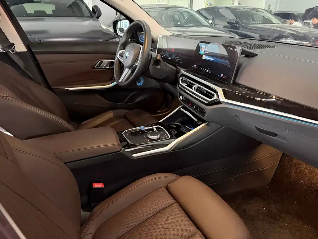 BMW i3 2024