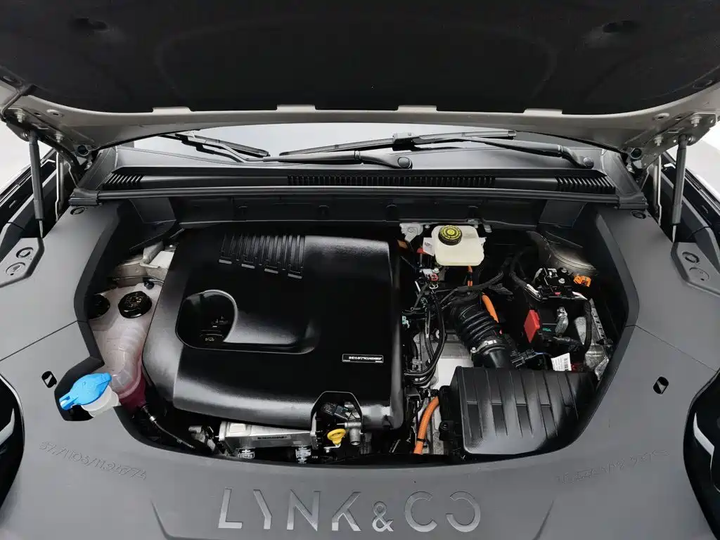 Lynk & Co 08 EM-P 2025 — фото 6