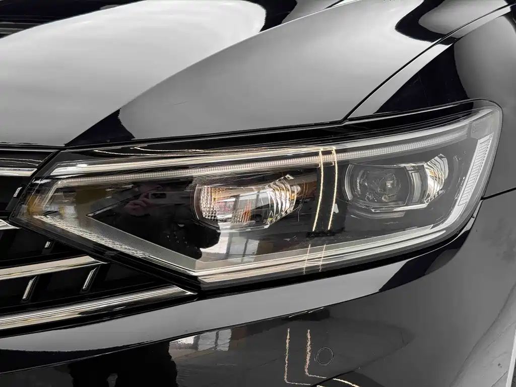 Volkswagen Magotan 2024