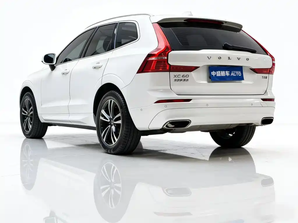 Volvo XC60 2018 — фото 3