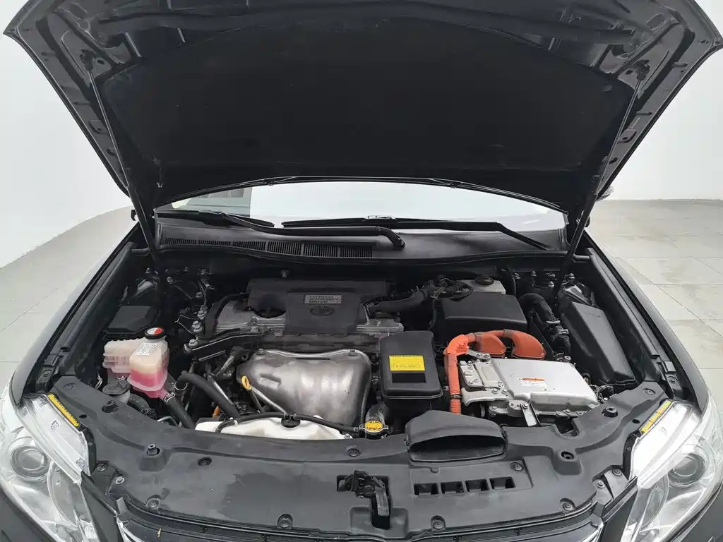 Toyota Camry 2015 — фото 6