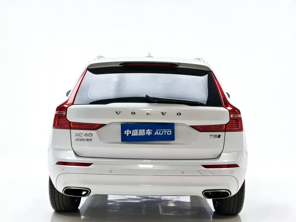 Volvo XC60 2018 — фото 2