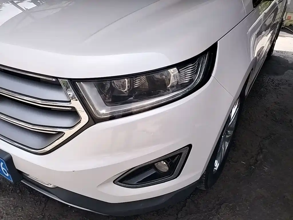 Ford Edge 2015 — фото 24