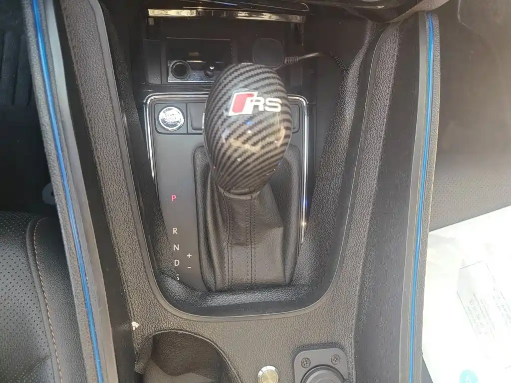 Volkswagen Sagitar 2019