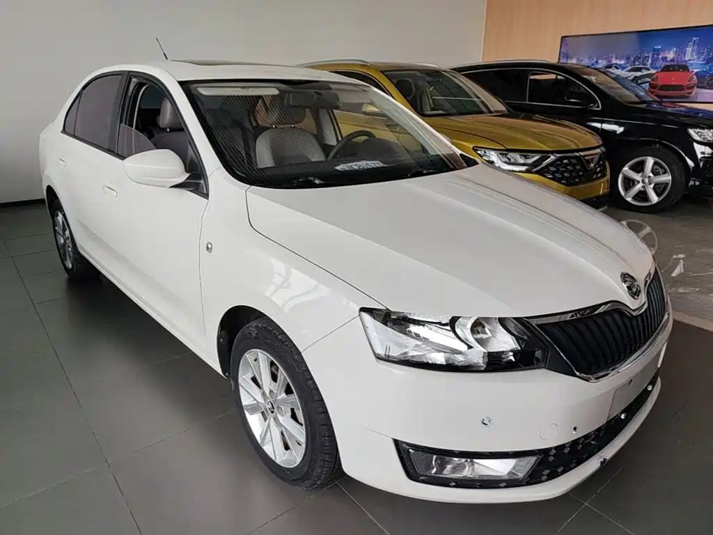 Skoda Rapid 2017 — фото 4