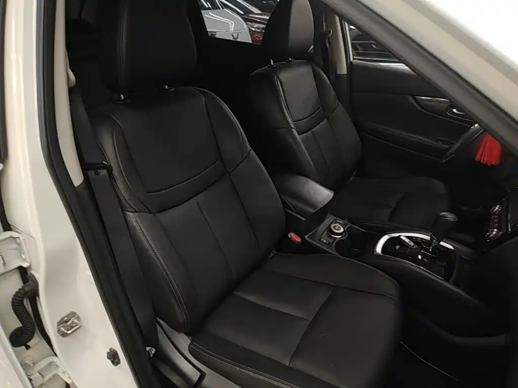 Nissan X-Trail 2015 — фото 25