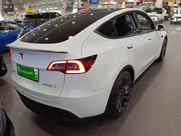 Tesla Model Y 2023