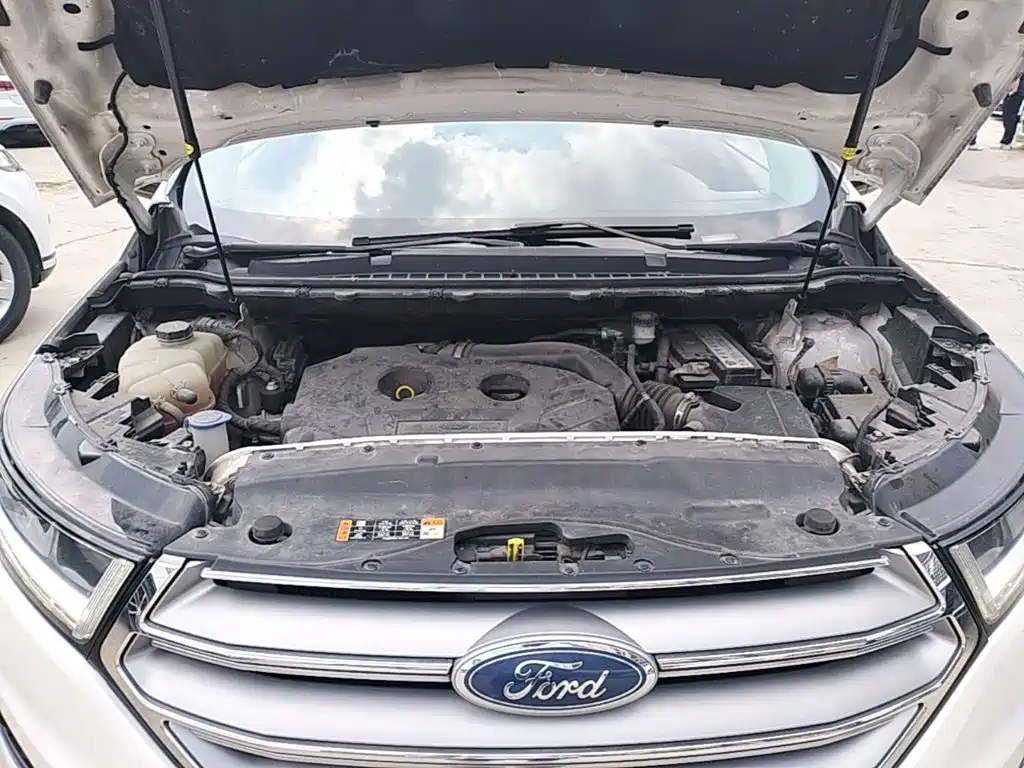 Ford Edge 2015 — фото 20