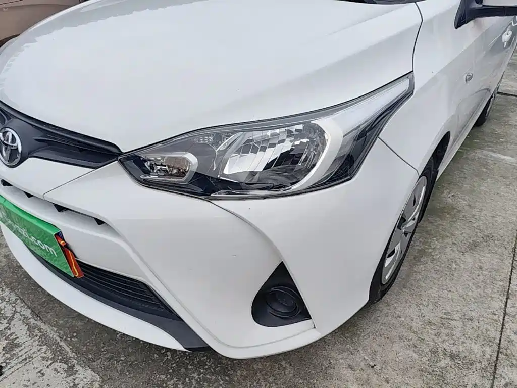 Toyota Yaris L 2019 — фото 24