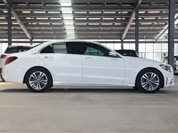 Mercedes-Benz C-Class 2020