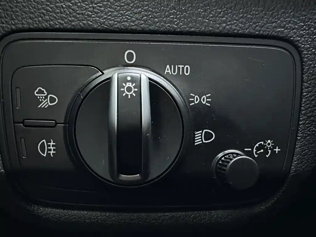 Audi Q2L 2022 — фото 15