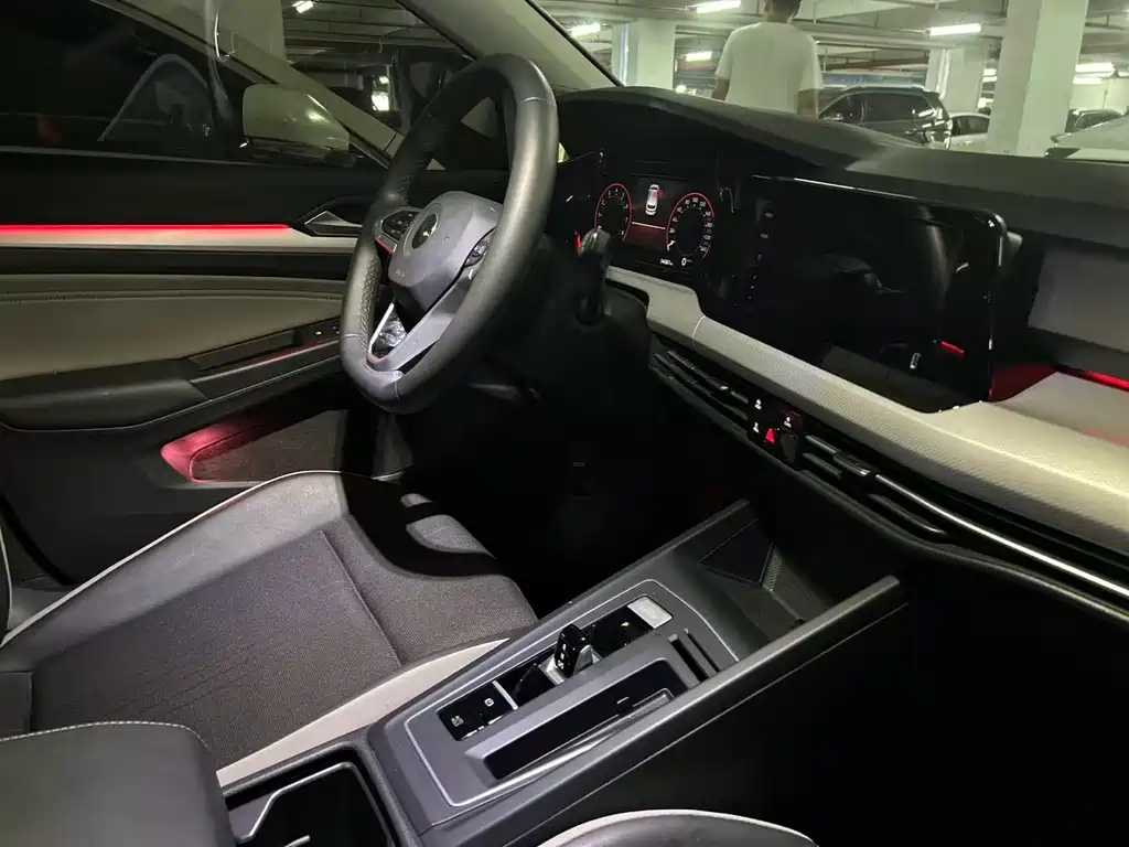 Volkswagen Golf 2022