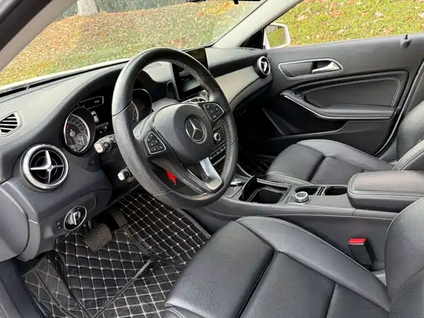 Mercedes-Benz GLA 2017