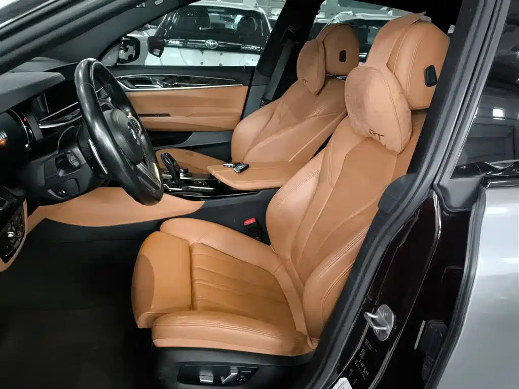 BMW 6 Series GT 2019 — фото 11