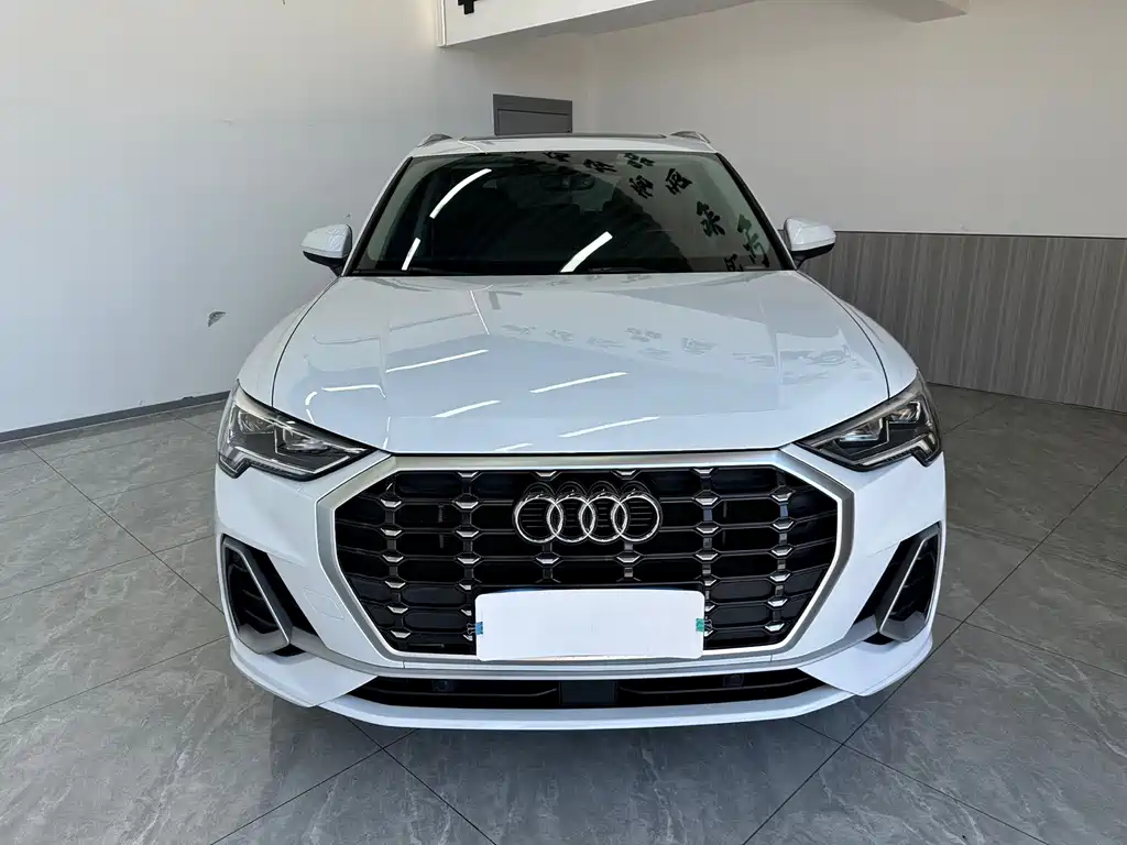 Audi Q3 2022 — фото 2