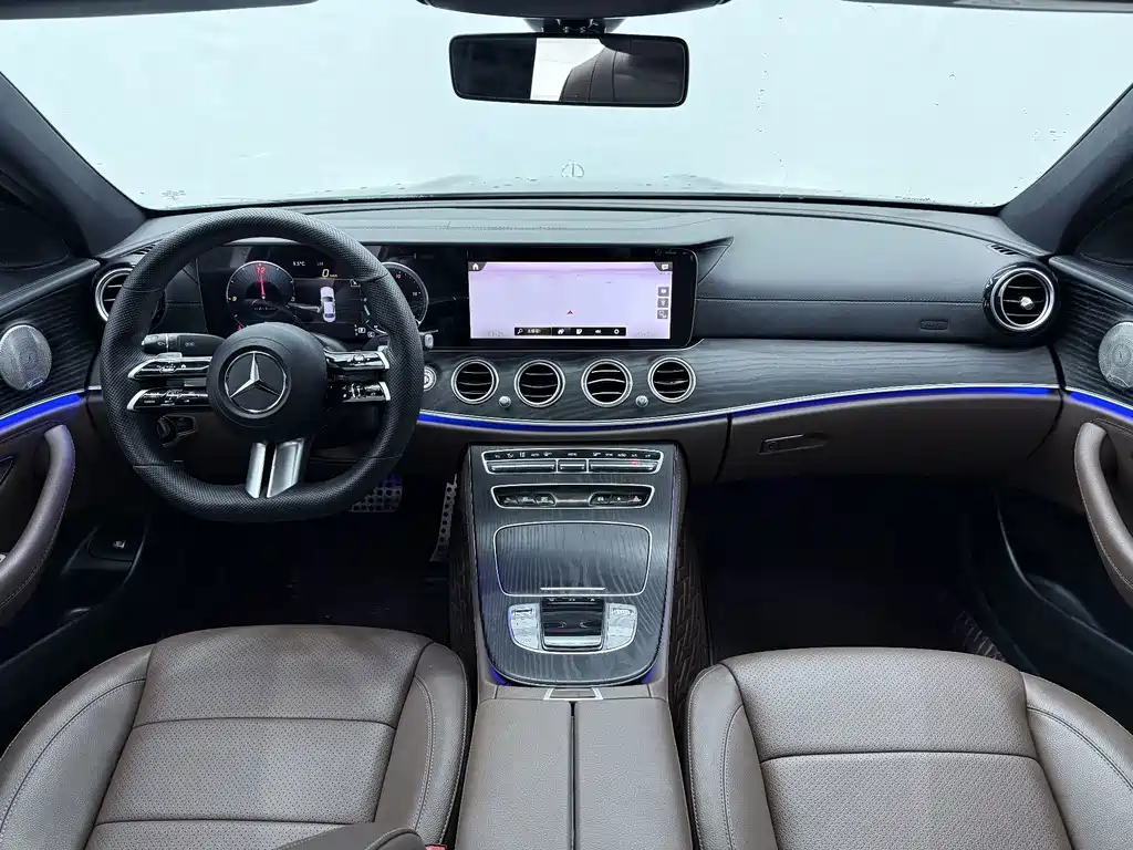 Mercedes-Benz E-Class 2022 — фото 8