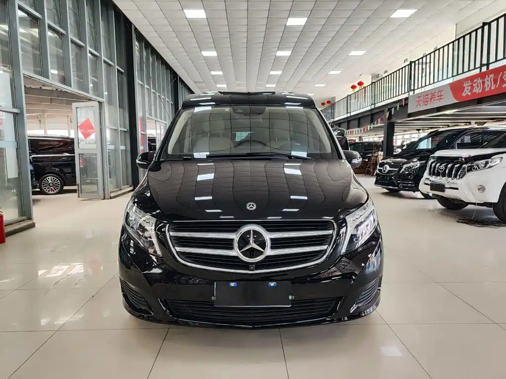 Mercedes-Benz V-Class 2020 — фото 2