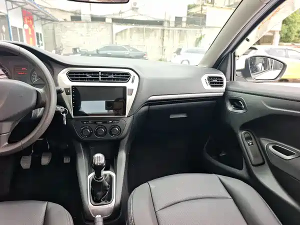 Peugeot 301 2014