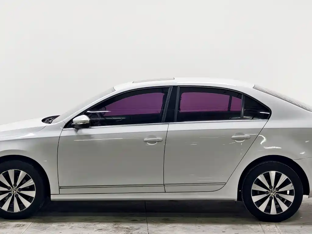 Volkswagen Sagitar 2017