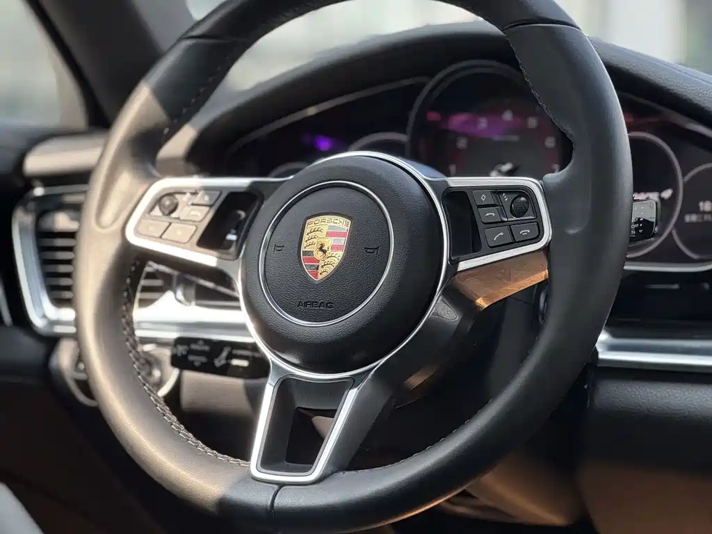 Porsche Panamera 2018 — фото 5
