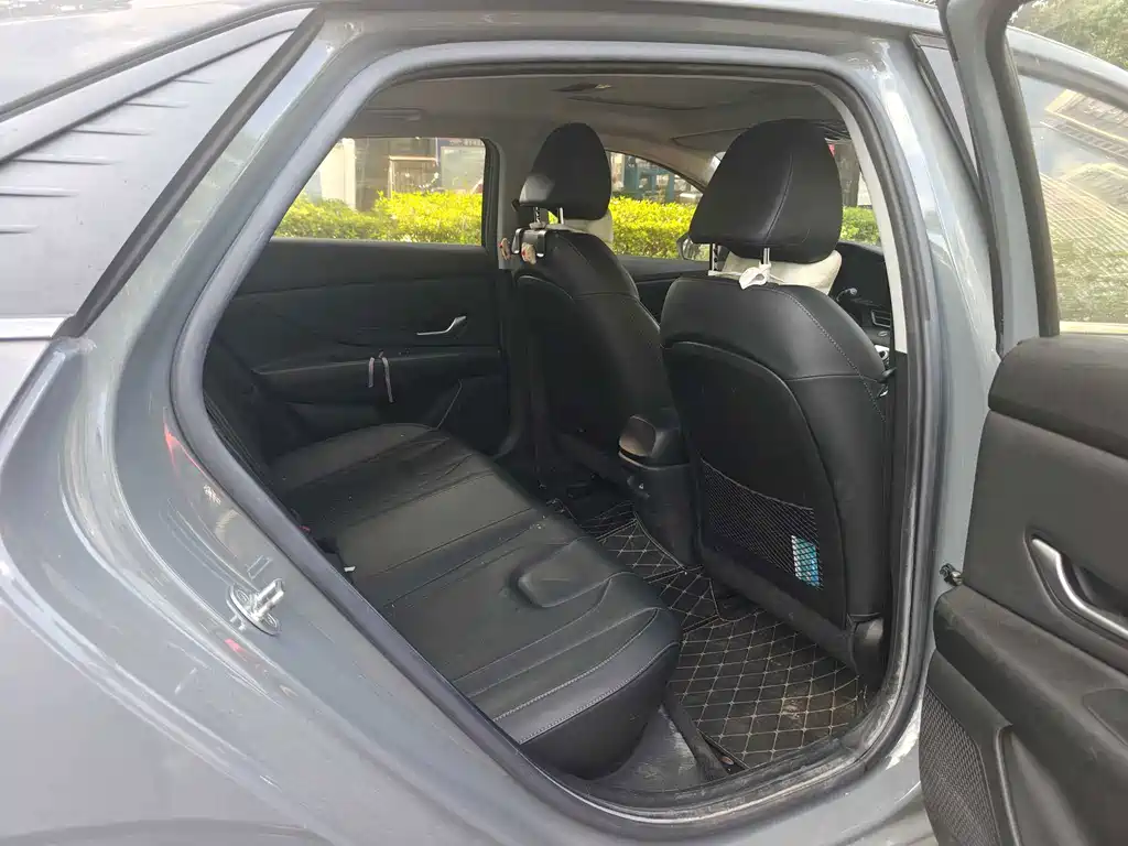 Hyundai Elantra 2021
