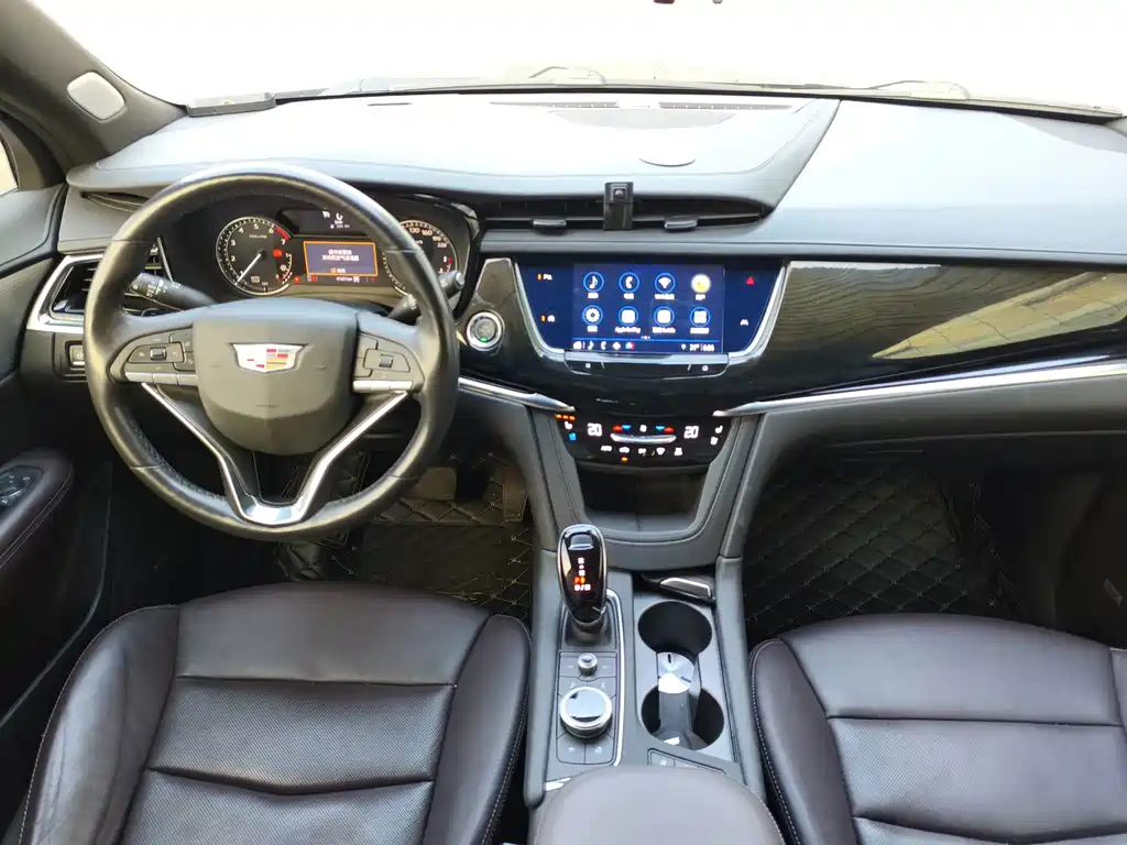 Cadillac XT6 2022 — фото 10