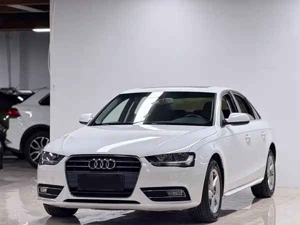 Audi A4L 2015