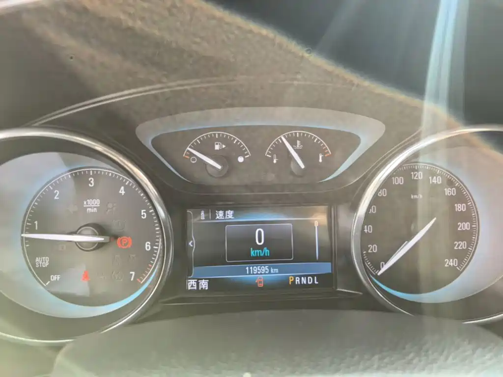 Buick Envision Plus 2016 — фото 12