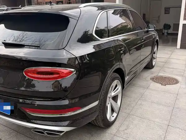 Bentley Bentayga 2023