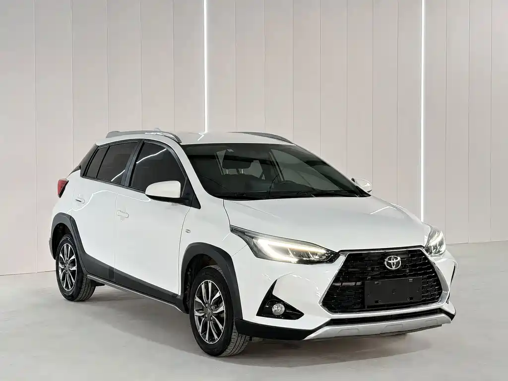 Toyota Yaris L 2022