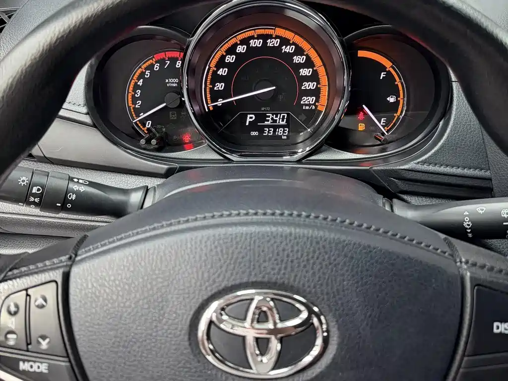 Toyota Yaris L 2022