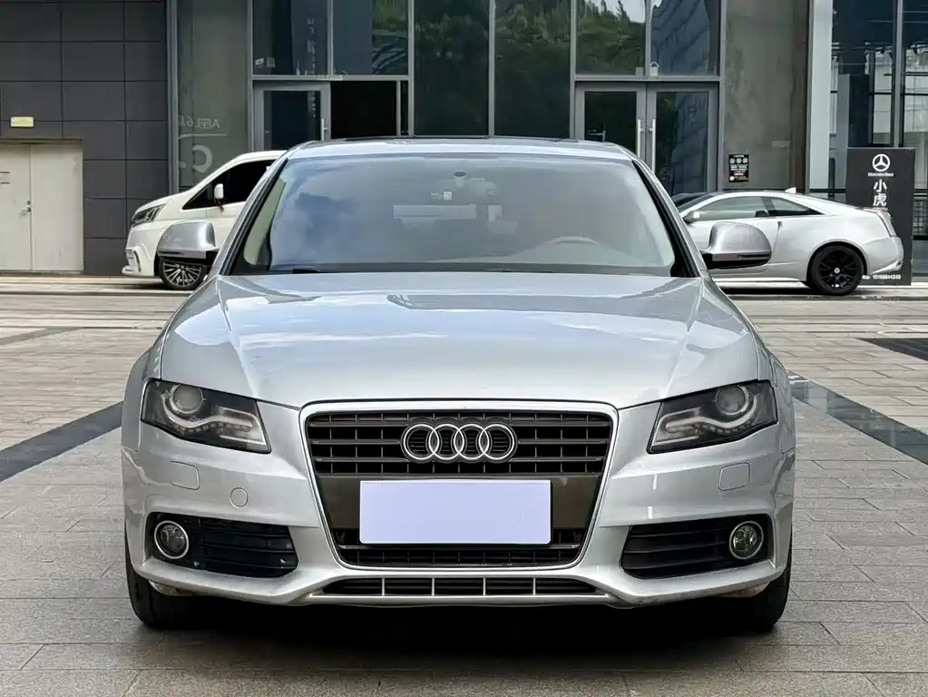 Audi A4L 2012 — фото 2