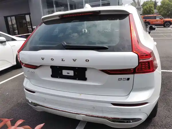 Volvo XC60 2025