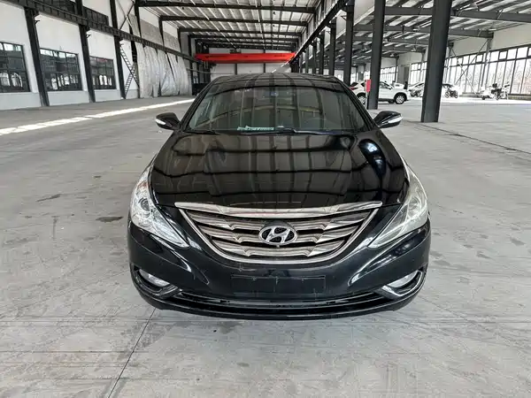 Hyundai Sonata 2011