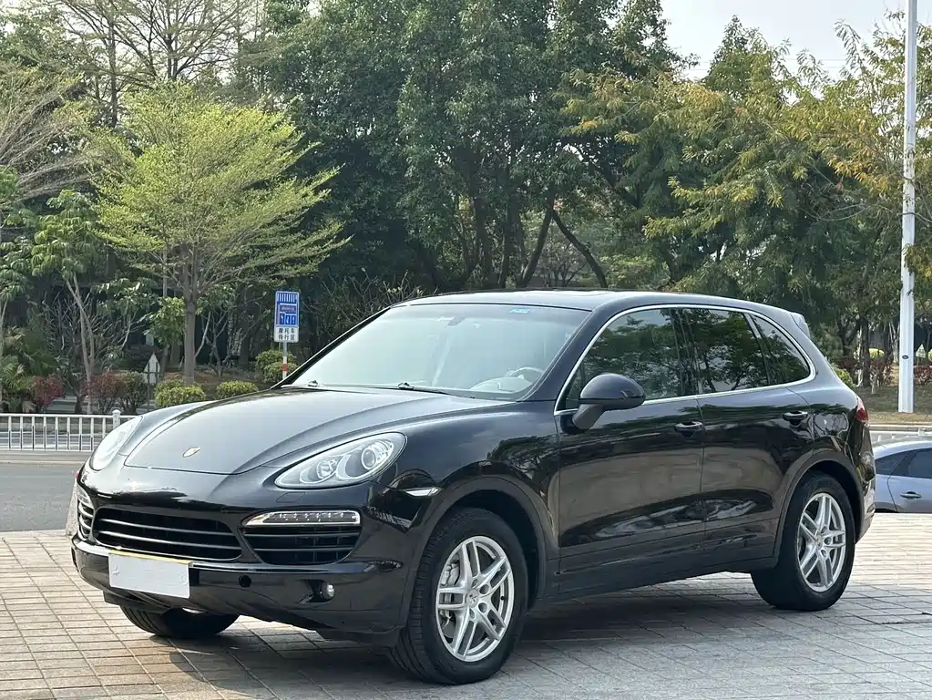 Porsche Cayenne 2011 — фото 1