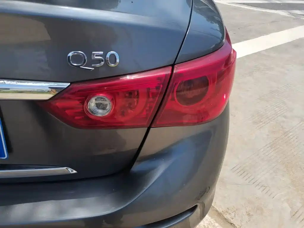 Infiniti Q50L 2015 — фото 8