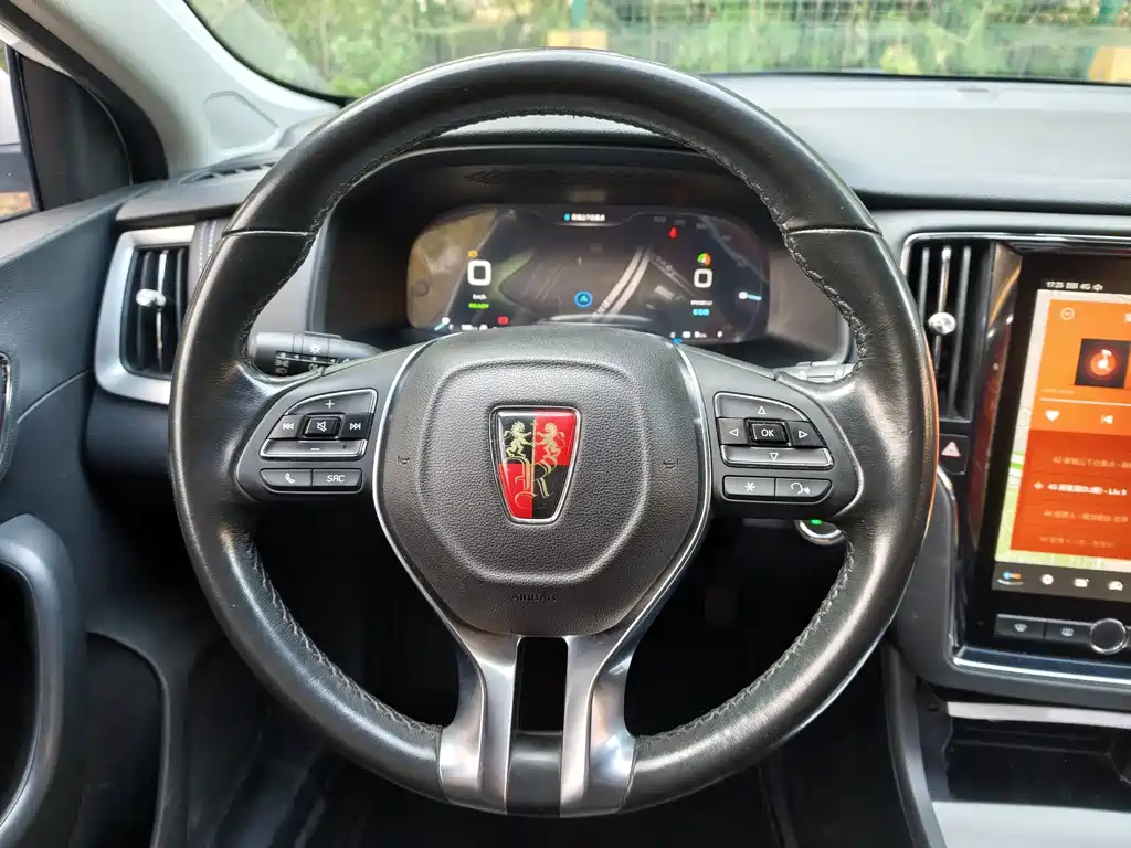 Roewe i6 New Energy 2018 — фото 10