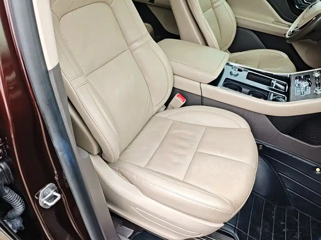 Lincoln Aviator 2020 — фото 25