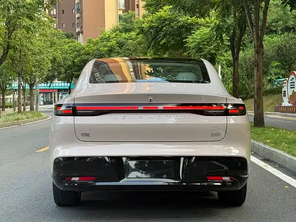 Leapmotor B01 2026