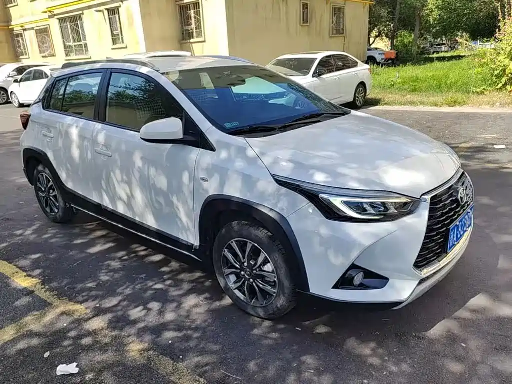Toyota Yaris L 2023