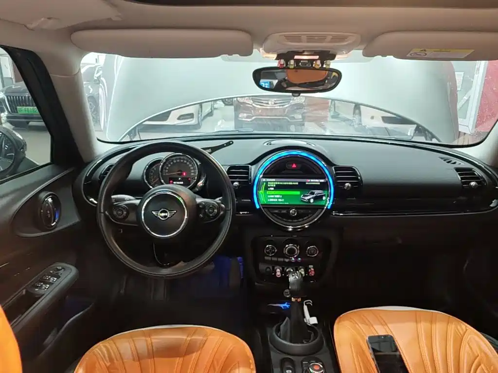 MINI Clubman 2019 — фото 10