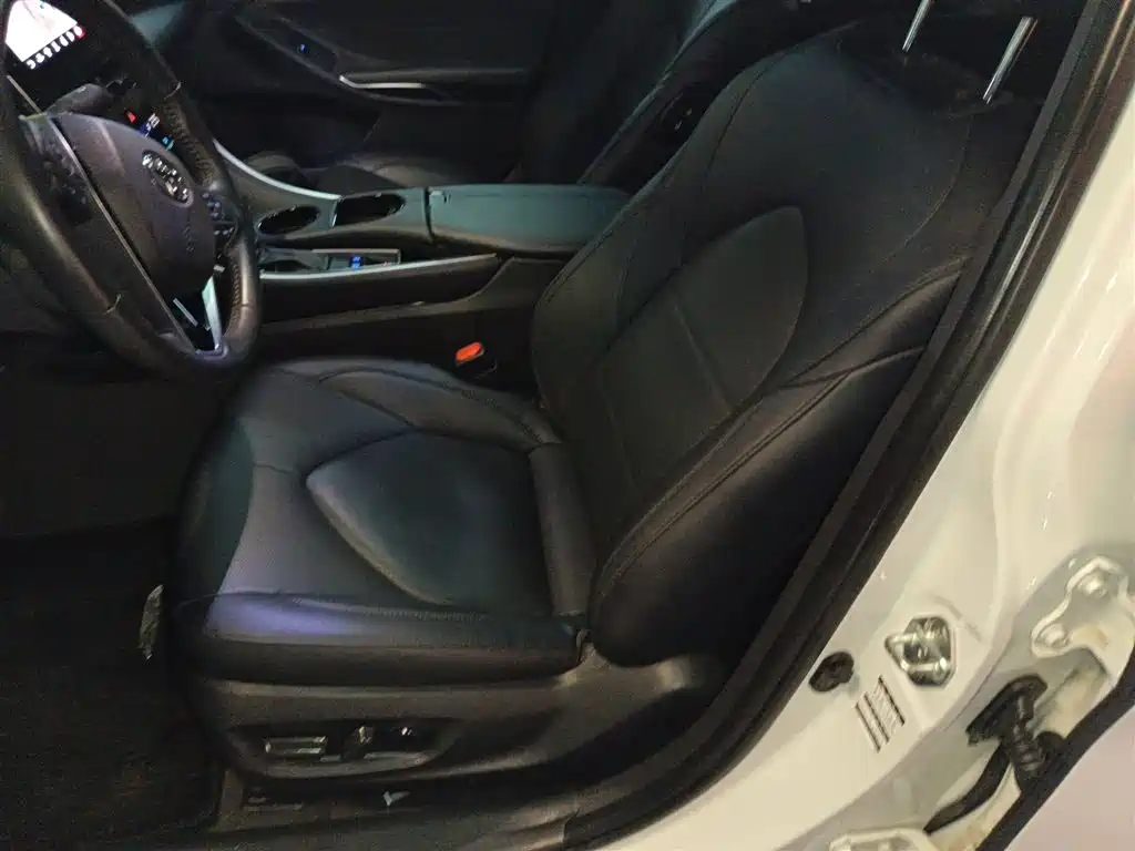 Toyota Avalon 2023 — фото 11
