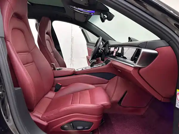Porsche Panamera 2024