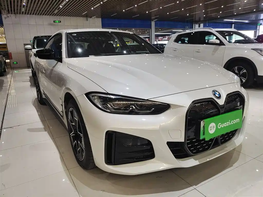BMW i4 2026 — фото 4