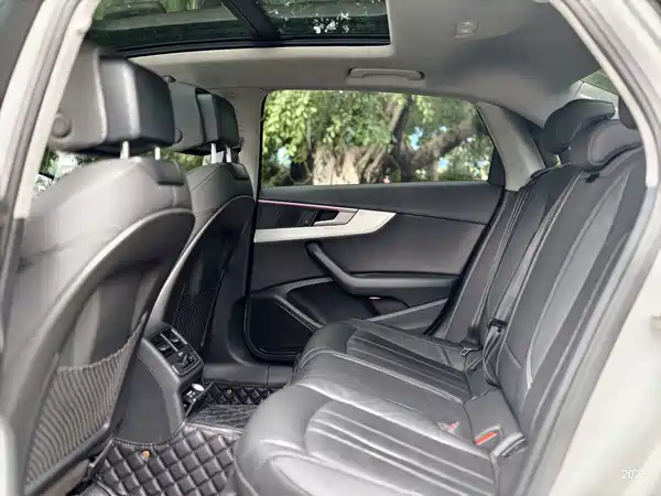 Audi A4L 2020