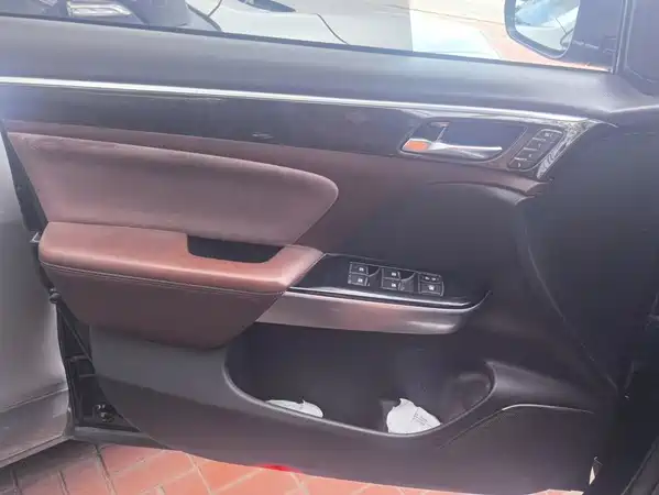 GAC Trumpchi GS8 2018