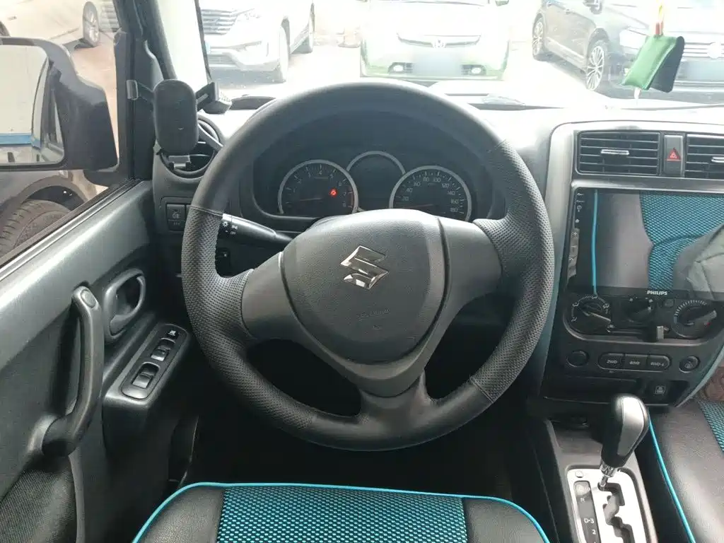 Suzuki Jimny 2015 — фото 11