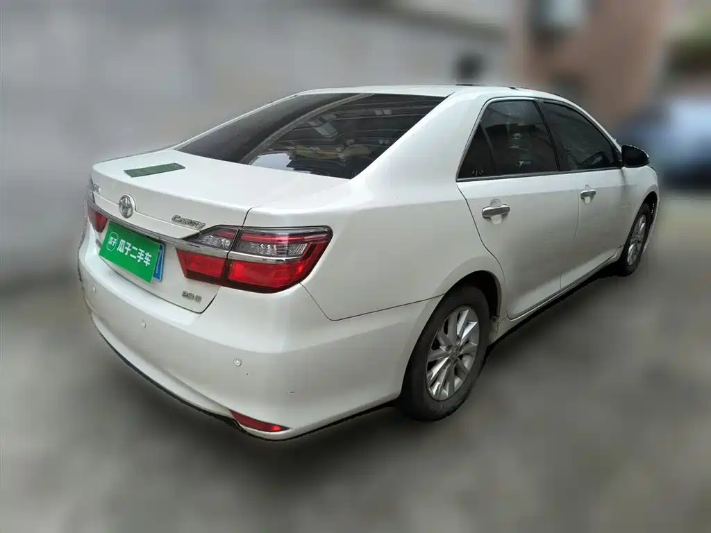 Toyota Camry 2017 — фото 4
