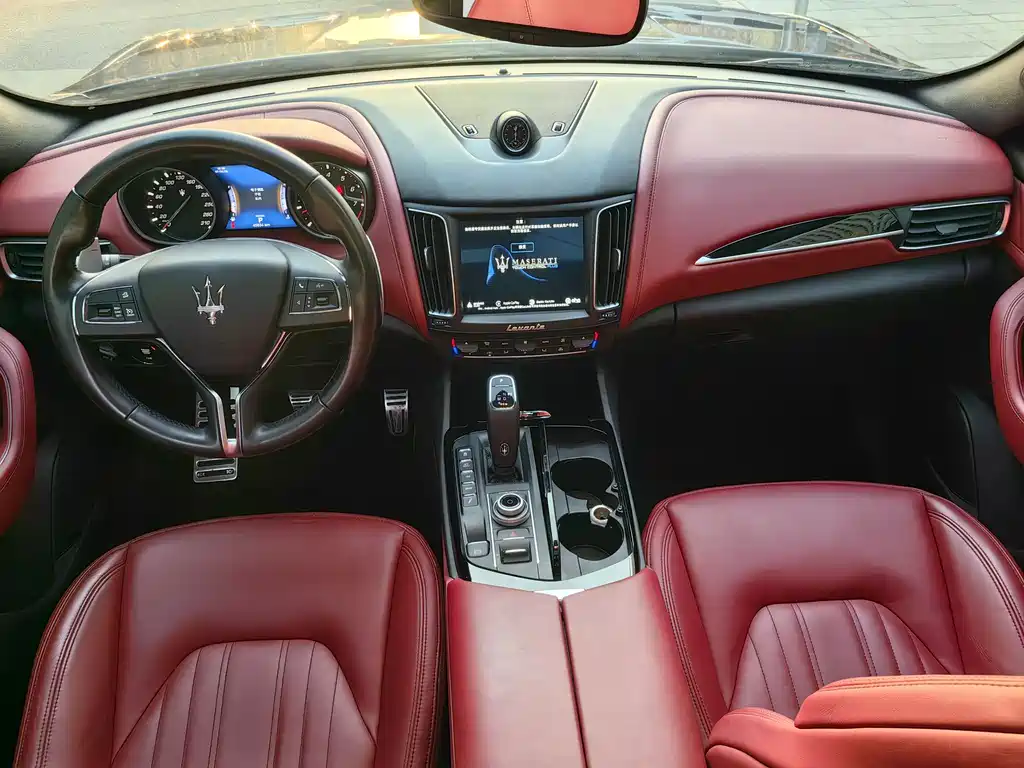 Maserati Levante 2021 — фото 19