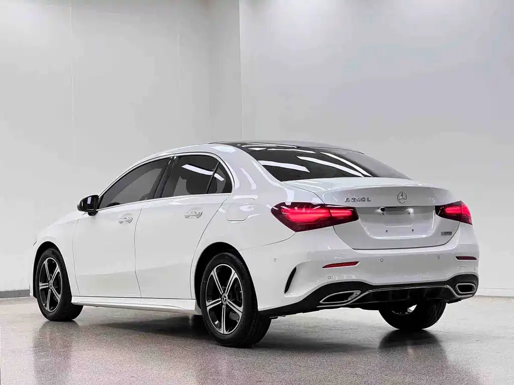 Mercedes-Benz A-Class 2024 — фото 30